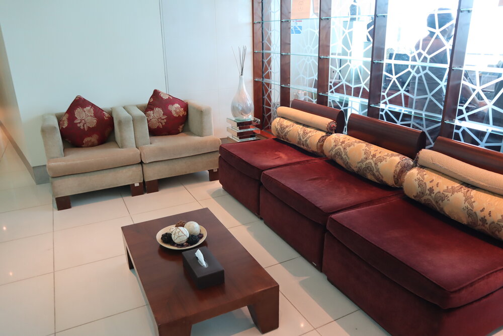 Emirates First Class Lounge Dubai (Concourse B) – Timeless Spa waiting area