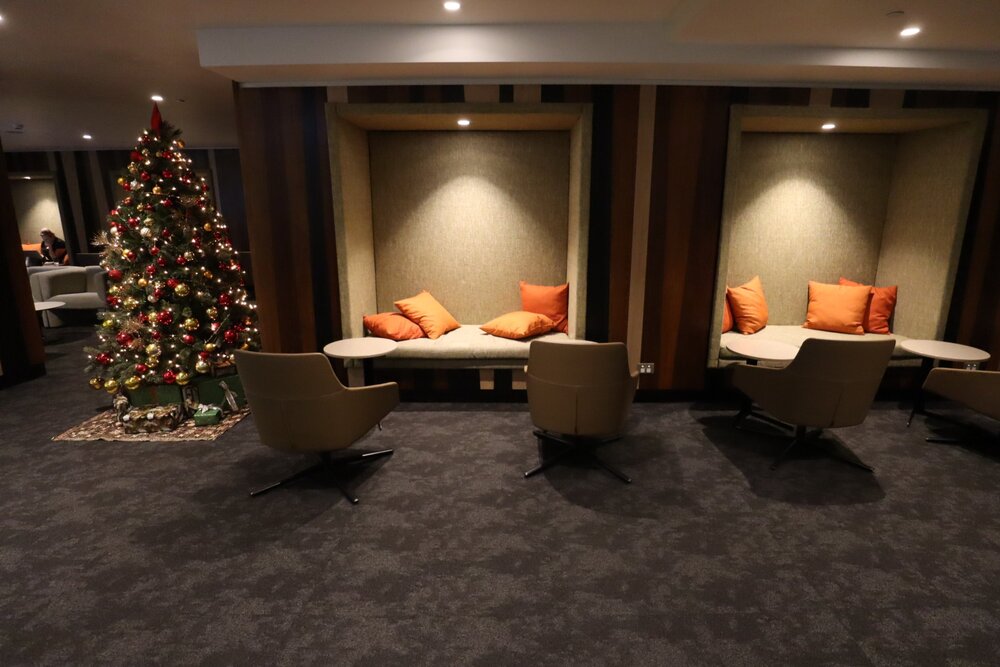 Fiji Airways Premier Lounge Nadi – Booth seating