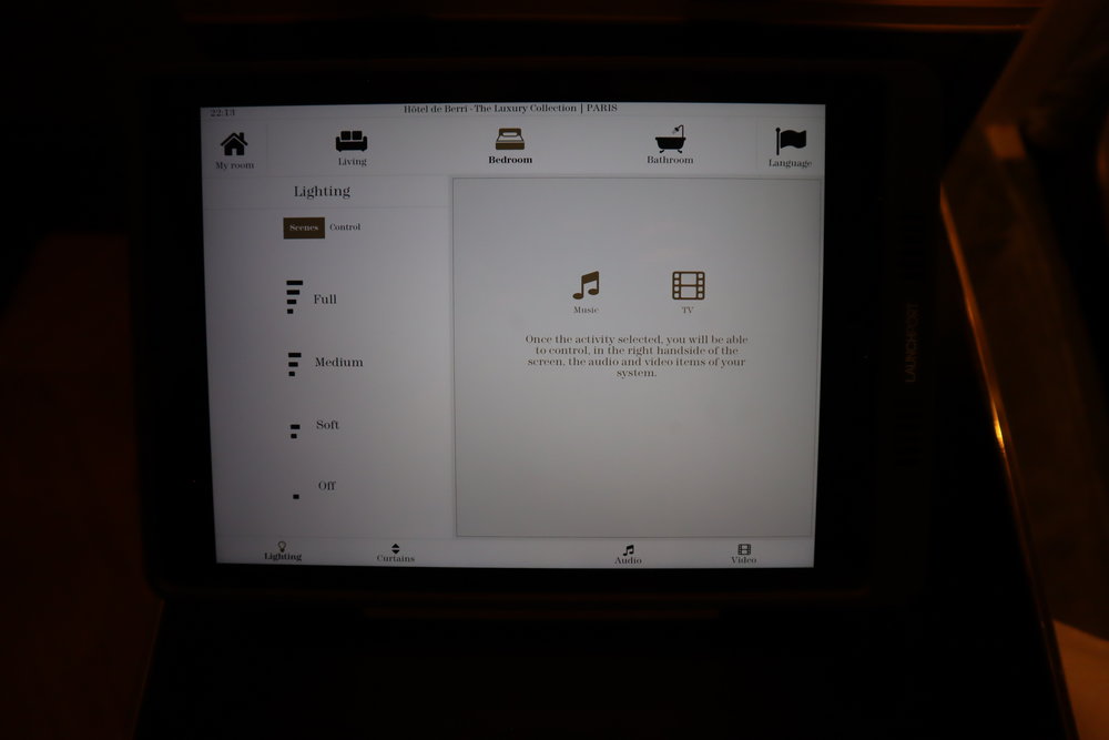 Hôtel de Berri Paris – Tablet controls