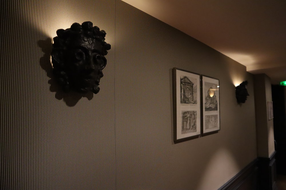 Hôtel de Berri Paris – Artwork in the hallway