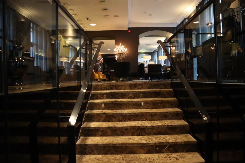 Hotel Telegraaf Tallinn – Entrance stairway