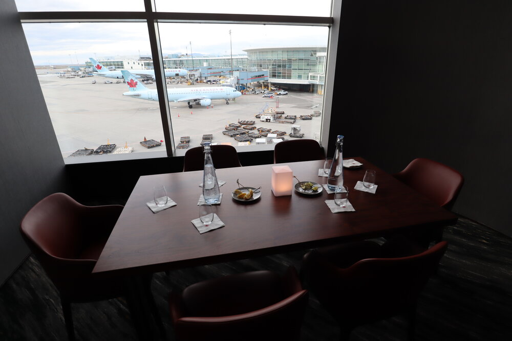 Air Canada Signature Suite Vancouver – Private dining room