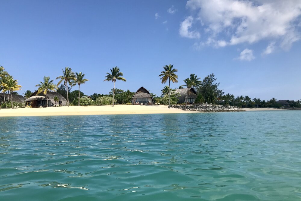 Fiji Marriott Resort Momi Bay – Swimming in the lagoon