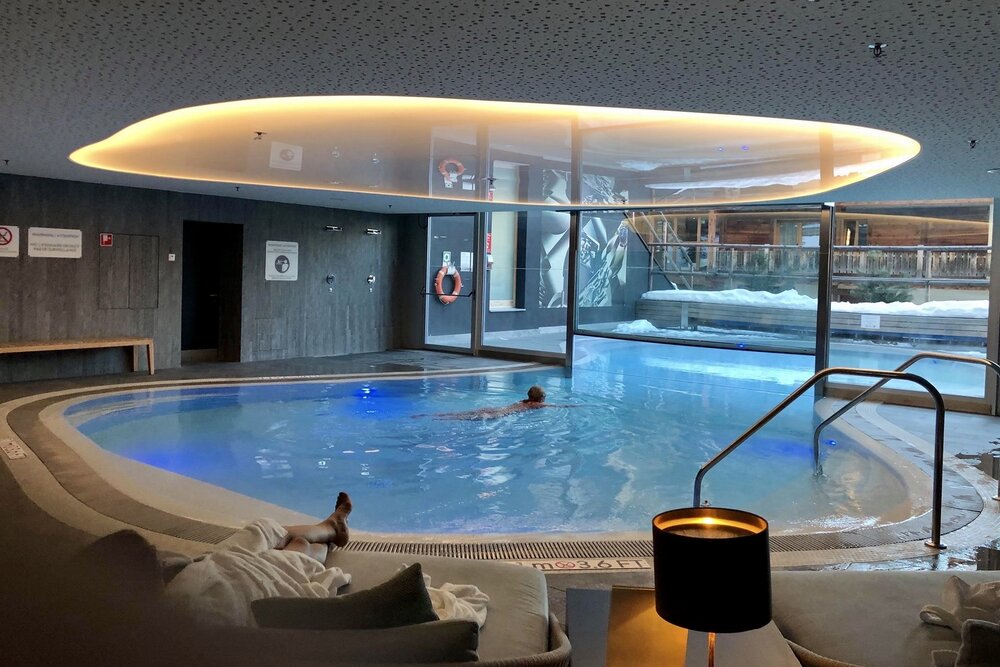 W Verbier – Swimming pool