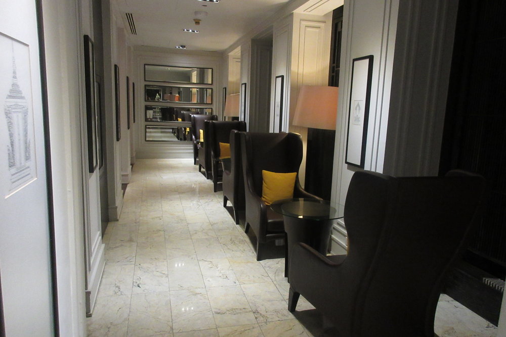 JW Marriott Bangkok – Club Lounge hallway