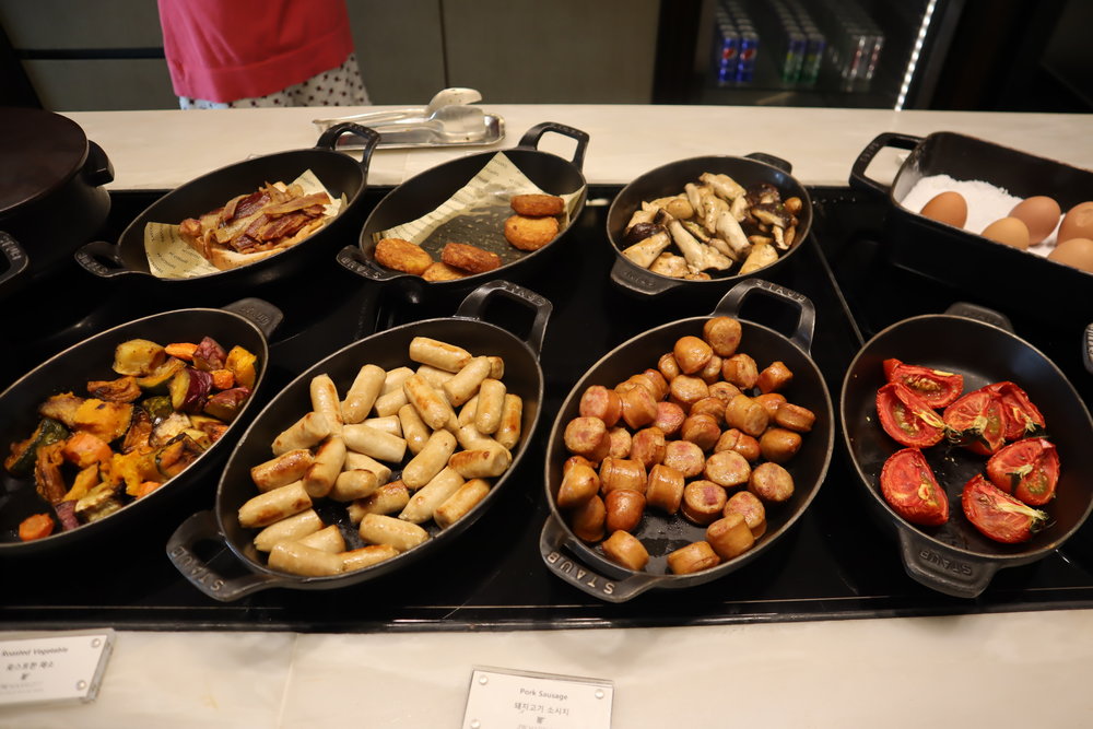 JW Marriott Dongdaemun Square Seoul – Executive Lounge breakfast spread