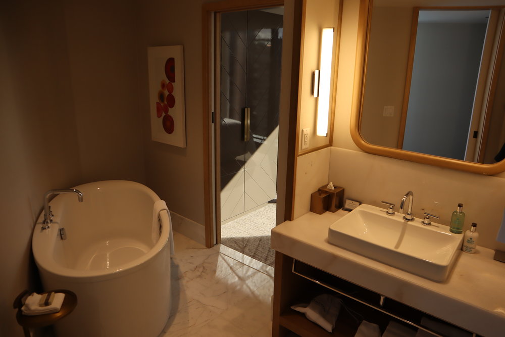 JW Marriott Parq Vancouver – One-bedroom suite bathroom