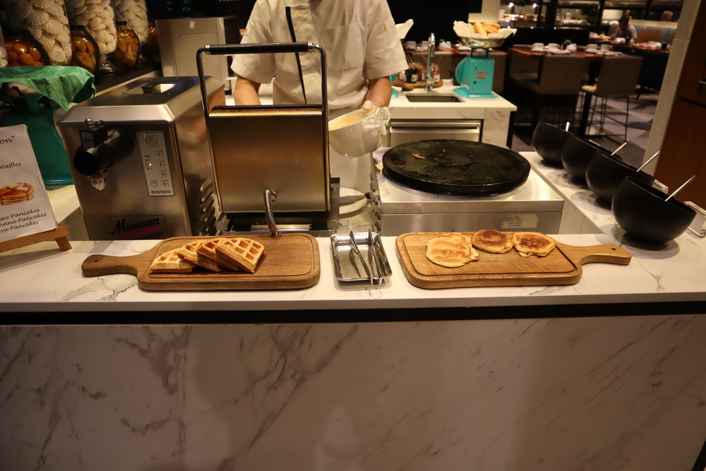 JW Marriott Singapore South Beach – Beach Road Kitchen pancake station