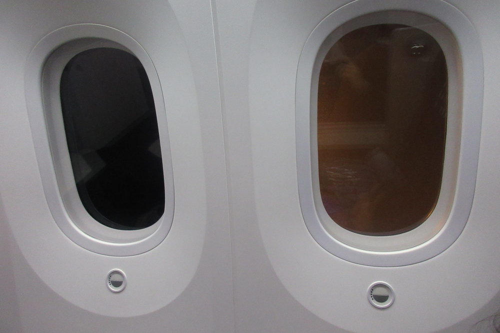 Japan Airlines business class – Window brightness controls