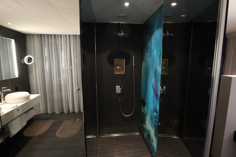 Kameha Grand Zurich – Executive Suite shower