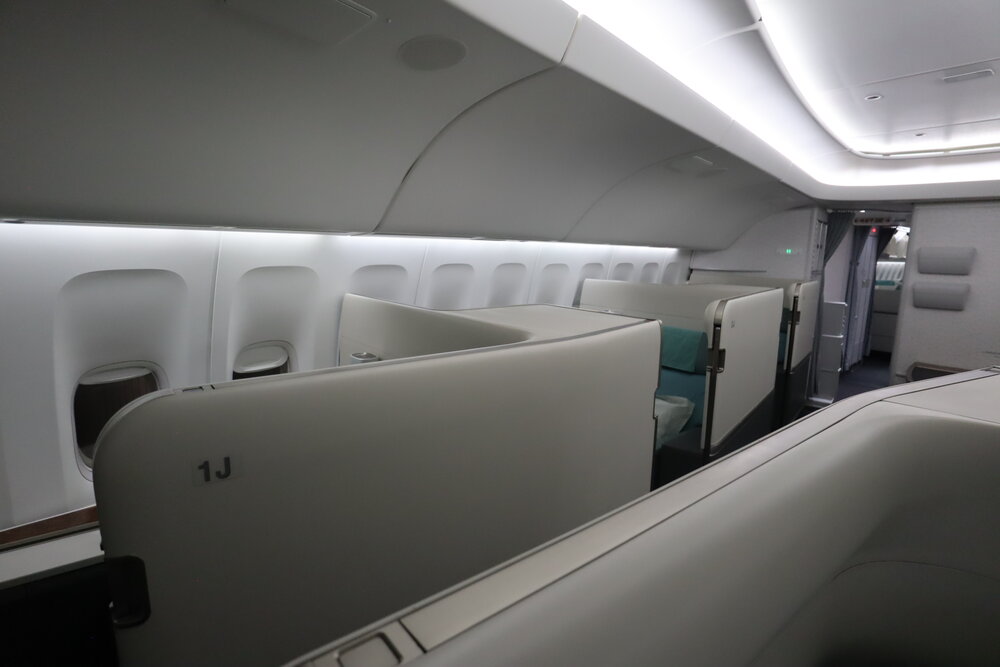 Korean Air 747 First Class – Cabin