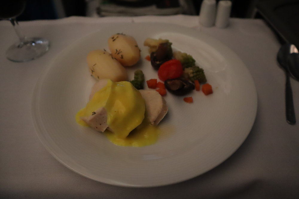 LOT Polish Airlines business class – Roast turkey with potatoes