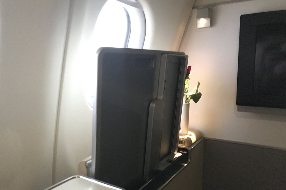 Lufthansa First Class – Tray table