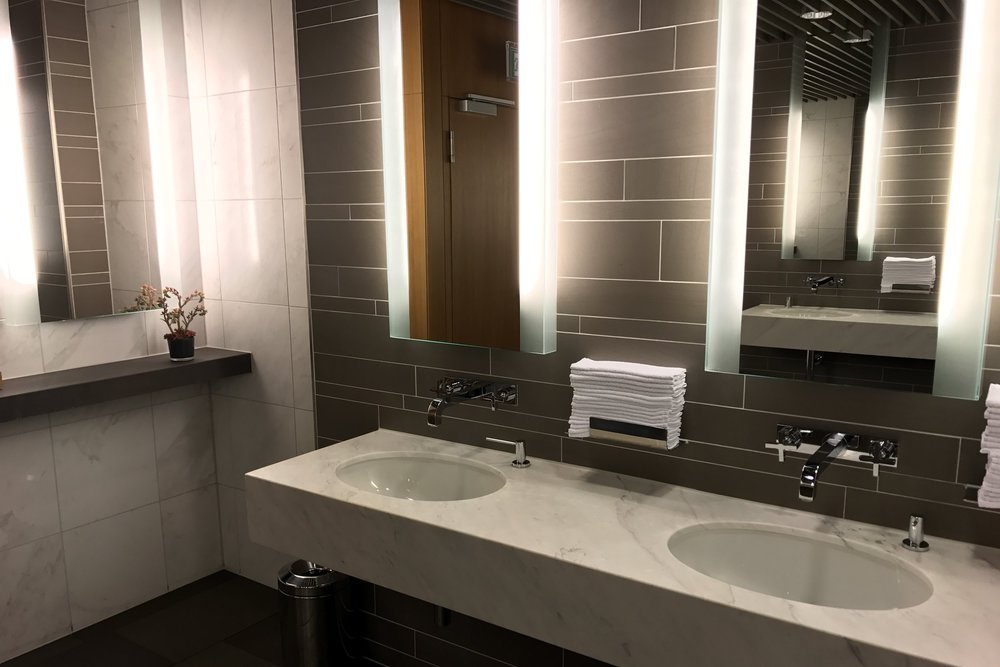 Lufthansa First Class Terminal Frankfurt – Restroom