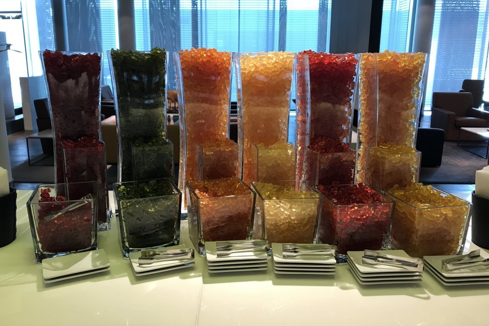 Lufthansa First Class Terminal Frankfurt – Haribo display