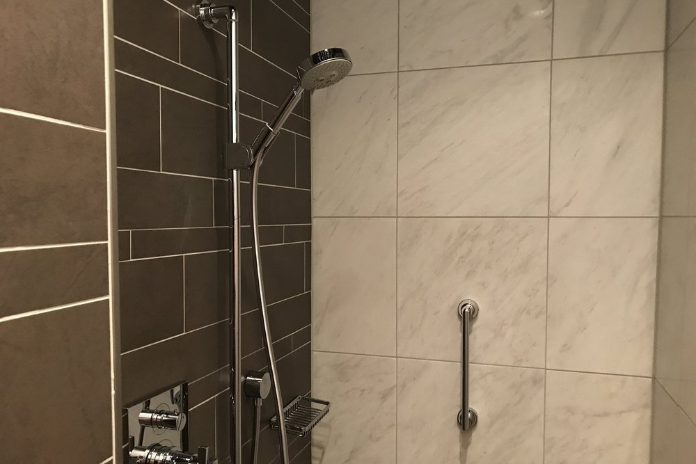 Lufthansa First Class Terminal Frankfurt – Shower