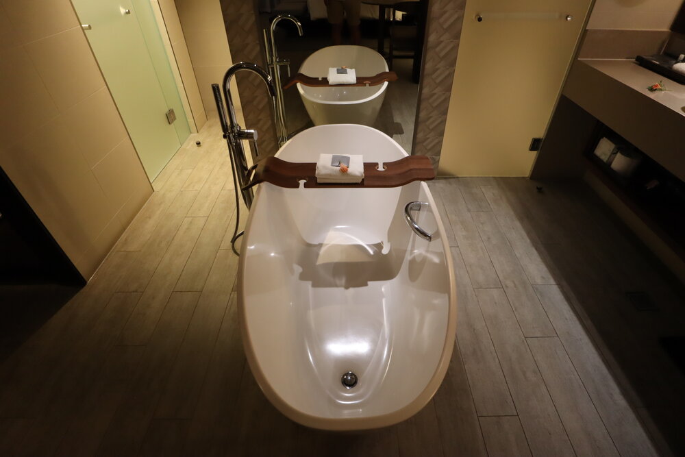 Fiji Marriott Resort Momi Bay – Overwater Bure Villa bathtub