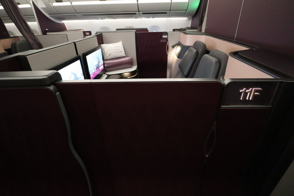 Qatar Airways A350 Qsuites business class – Door