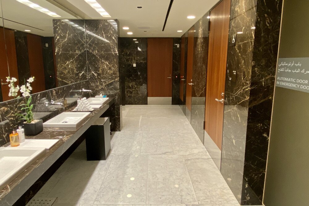 Qatar Airways Arrivals Lounge Doha – Restrooms