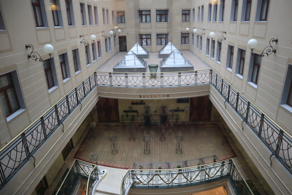 Renaissance St. Petersburg Baltic Hotel – Interior atrium