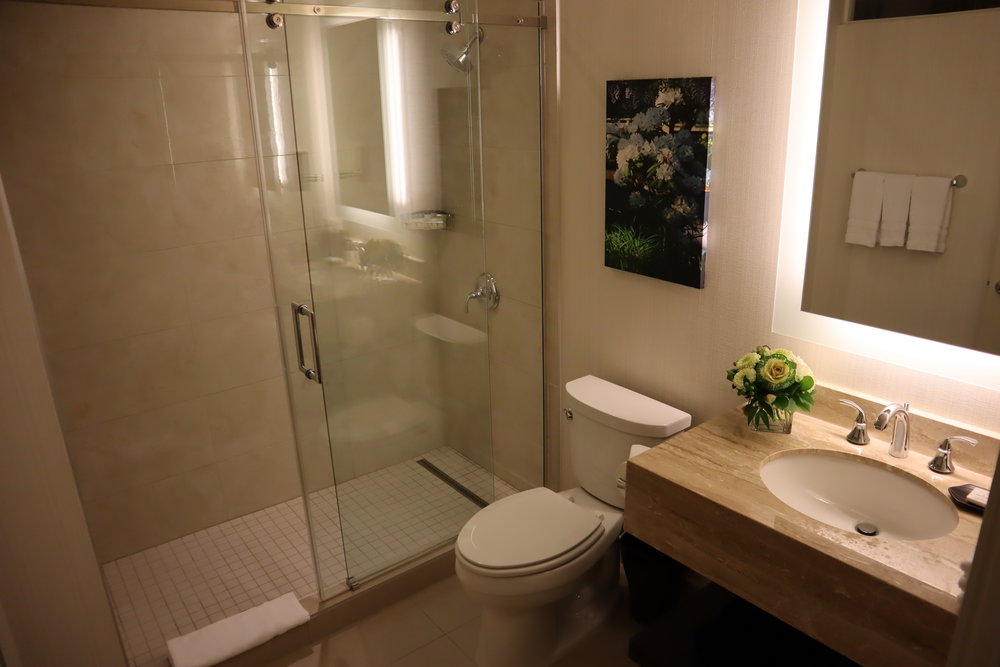 Sheraton Vancouver Wall Centre – Corner suite bathroom