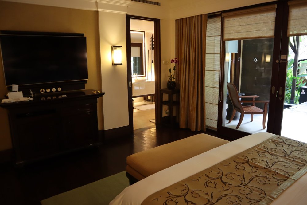 St. Regis Bali – St. Regis Pool Suite television