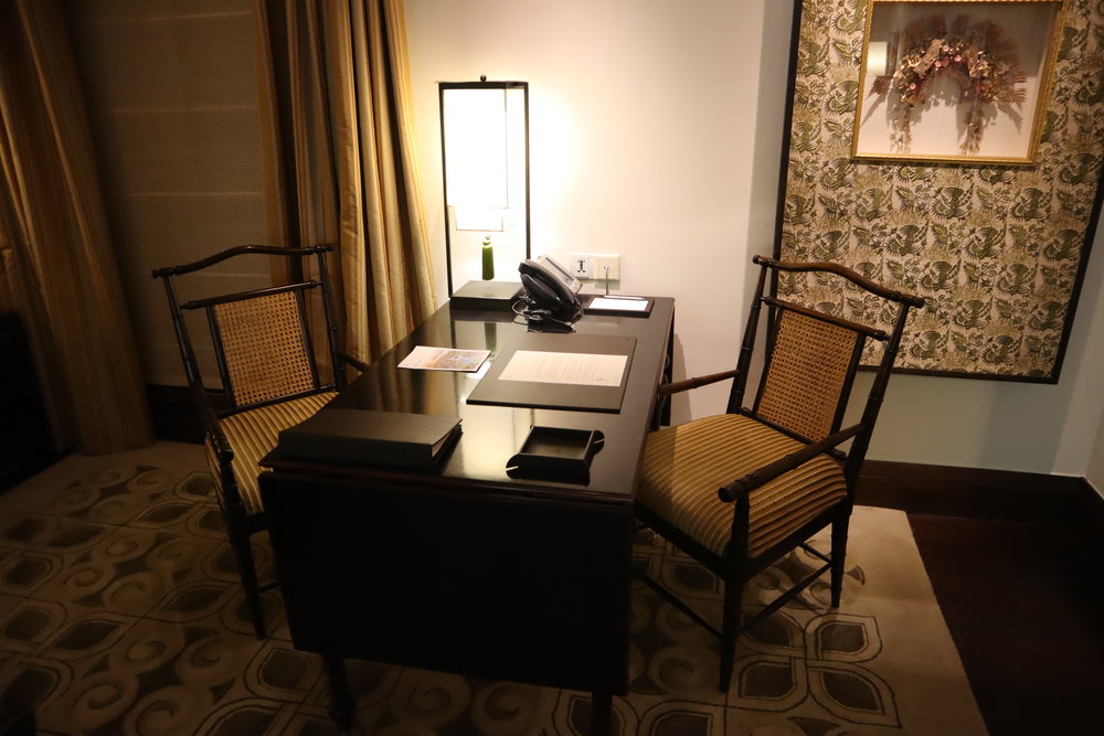 St. Regis Bali – St. Regis Pool Suite desk