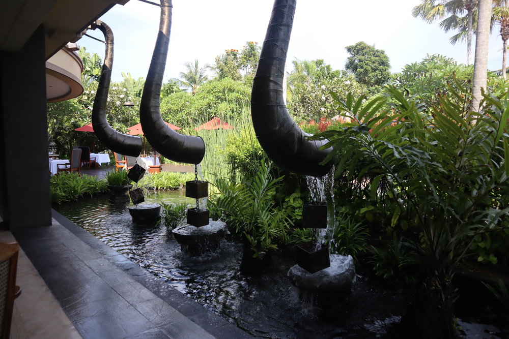 St. Regis Bali – Water displays