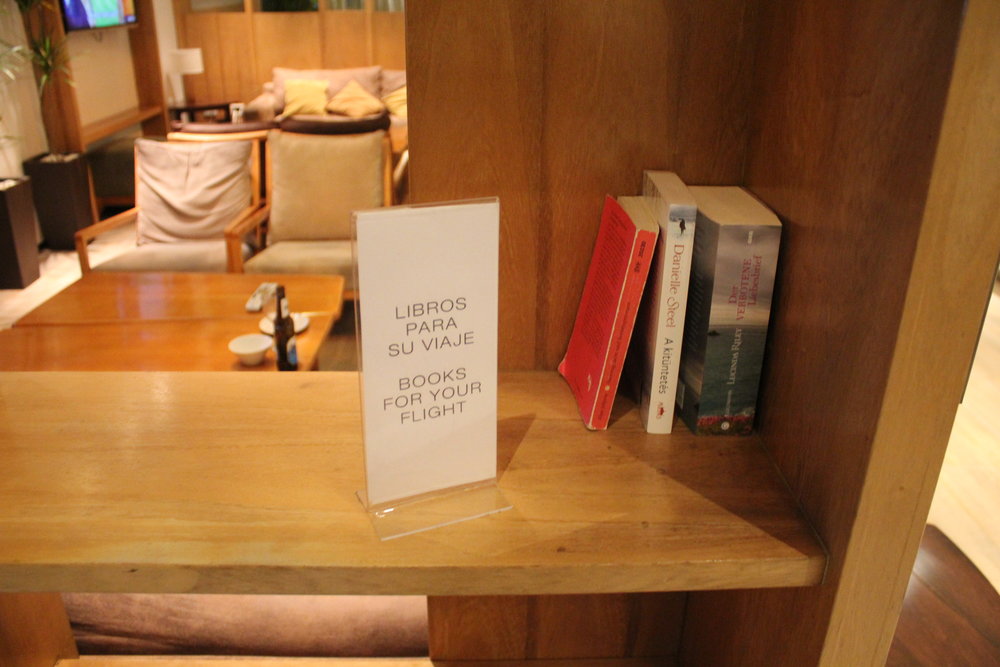 Star Alliance Lounge Buenos Aires – Mini-library