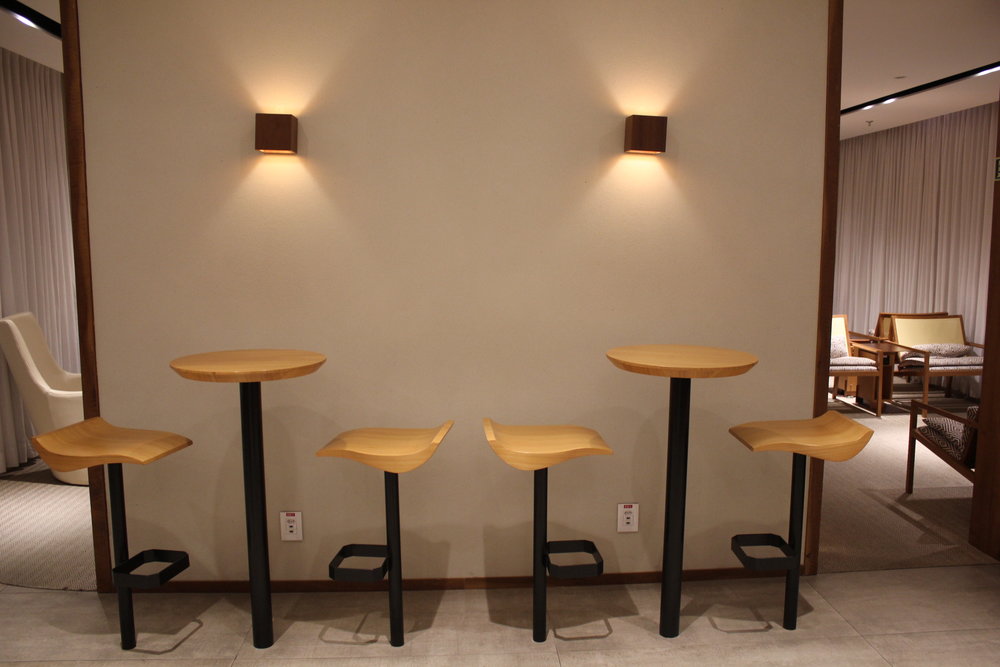 Star Alliance Lounge Rio de Janeiro – Bar seats