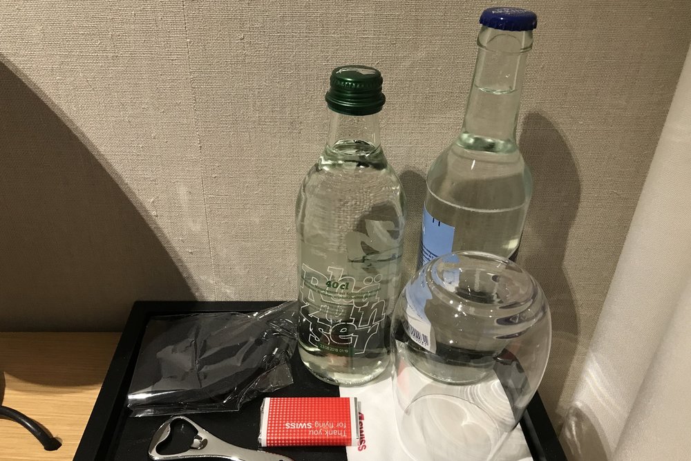 Swiss First Class Lounge Zurich – Day room still &amp; sparkling water