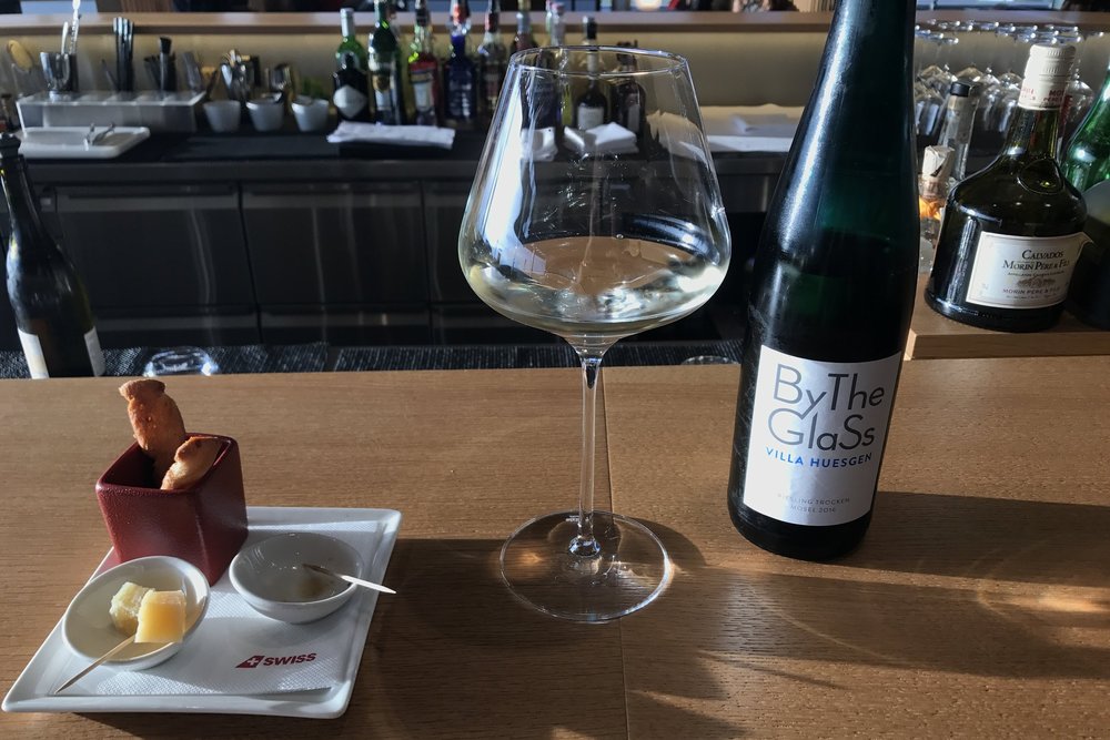 Swiss First Class Lounge Zurich – Riesling