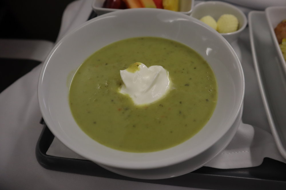 TAP Air Portugal business class – Sweet pea soup with crème fraîche