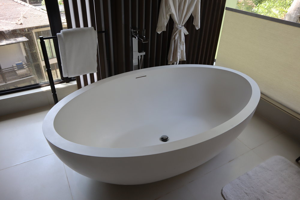 The Ritz-Carlton, Langkawi – Rainforest Junior Suite bathtub