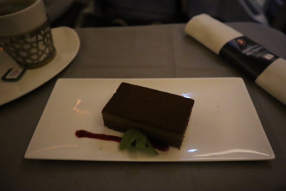 Turkish Airlines 777 business class – Chocolate nougat cake