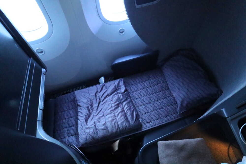 Turkish Airlines 787 business class – Lie-flat bed