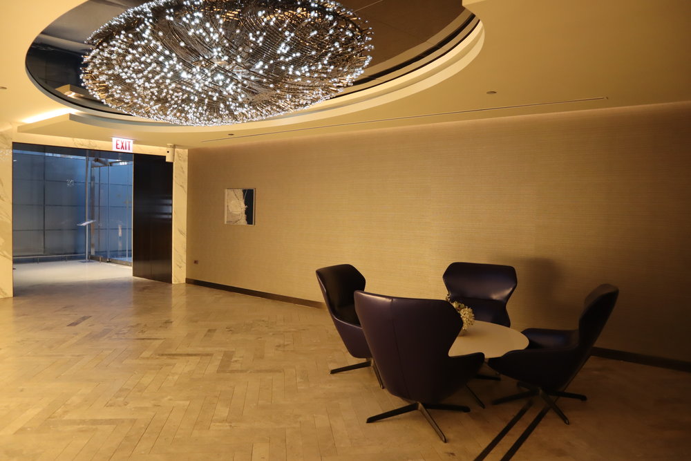 United Polaris Lounge Chicago – Foyer