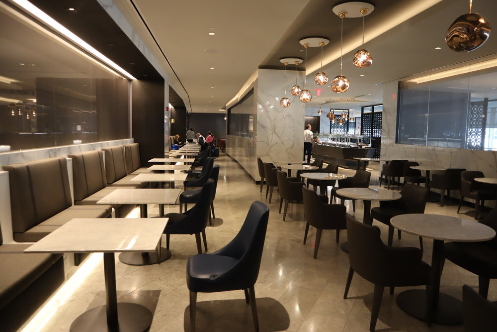 United Polaris Lounge Newark – Buffet seating area