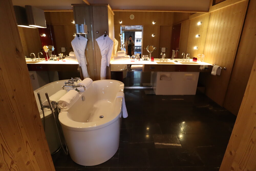 W Verbier – Sublime Suite master bathroom