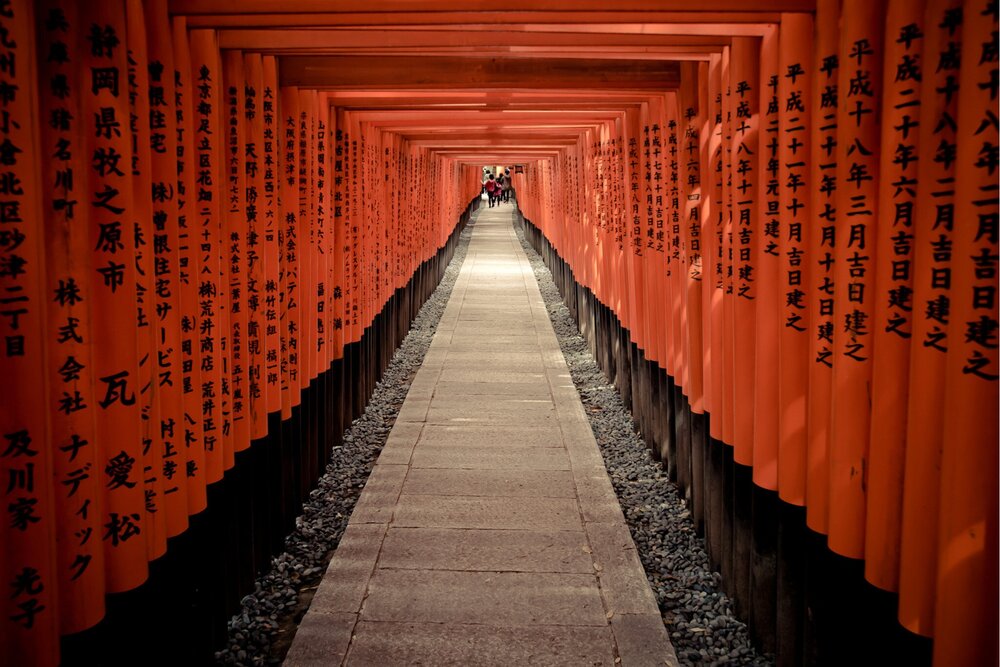 fushimi-inari-taisha-torii.jpg