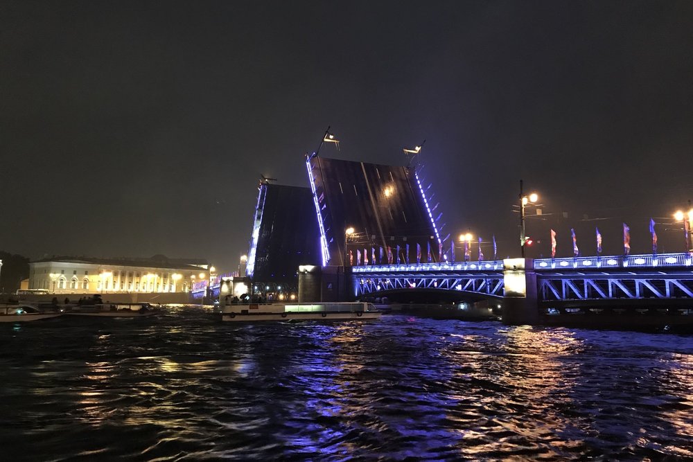 Palace Bridge drawn at night