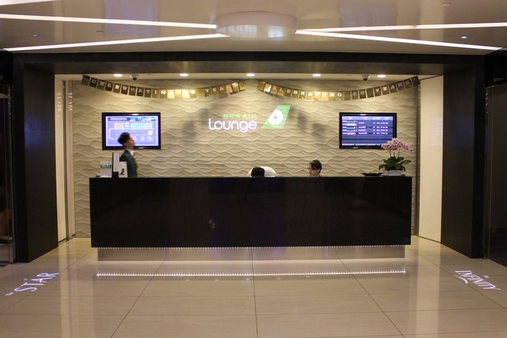 EVA Air lounges – Front desk