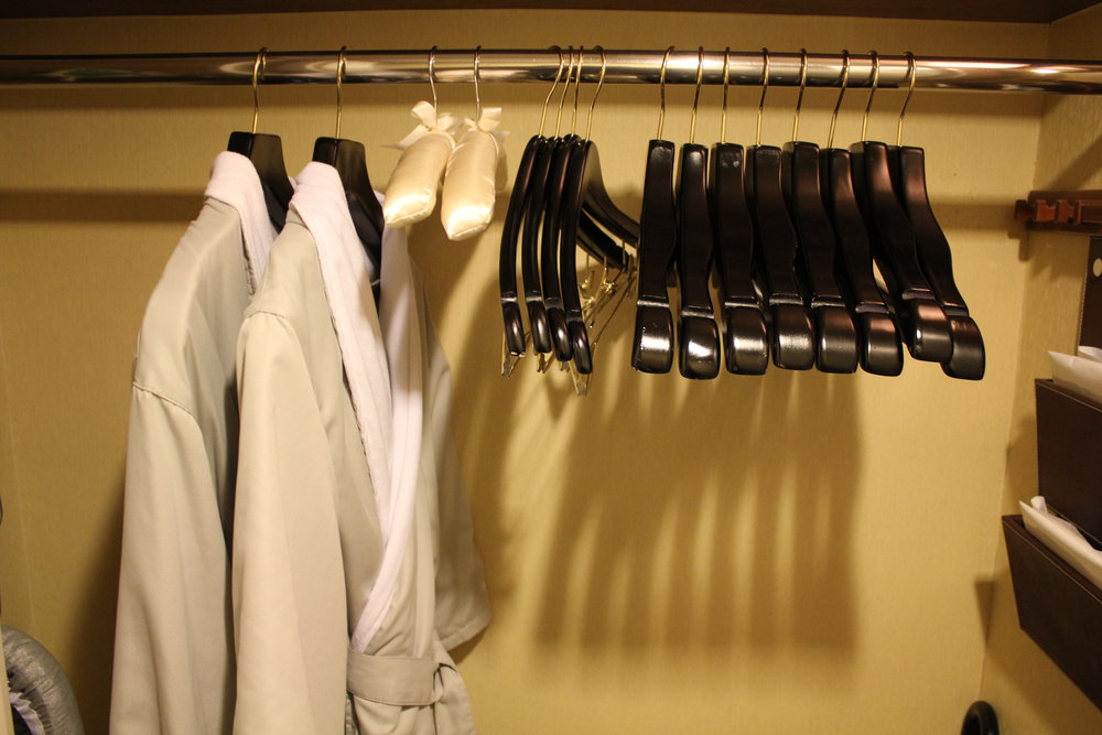 JW Marriott Hong Kong – Closet