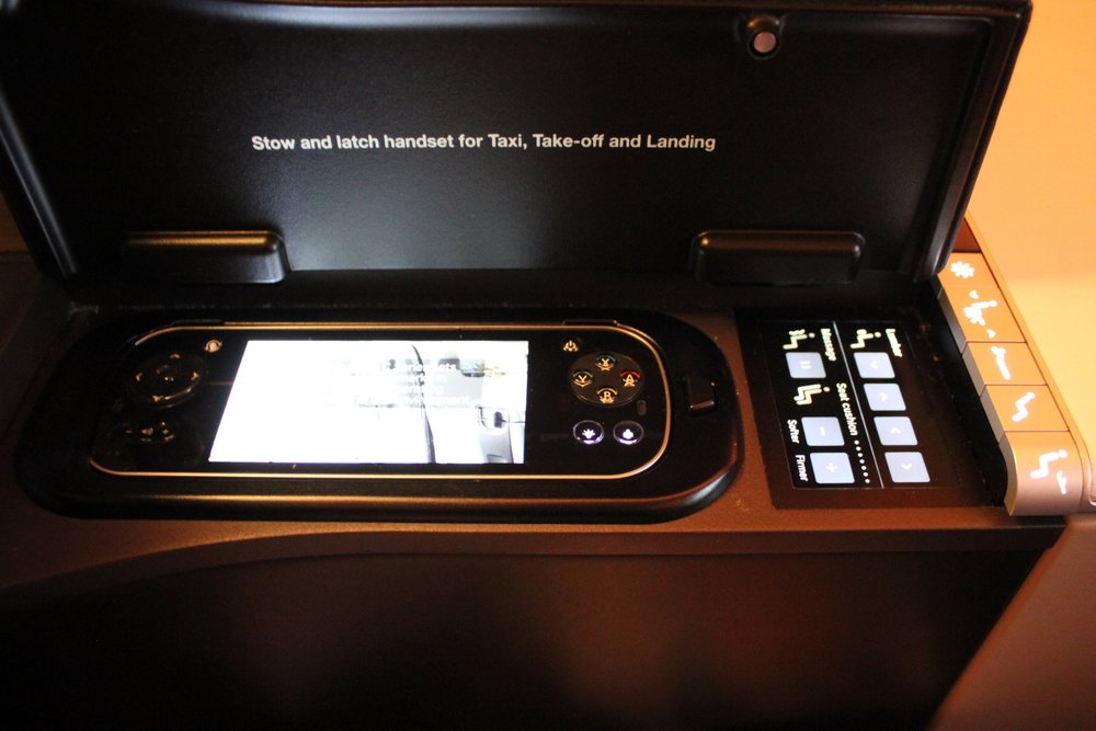 Swiss 777 business class – Seat and entertainment controls