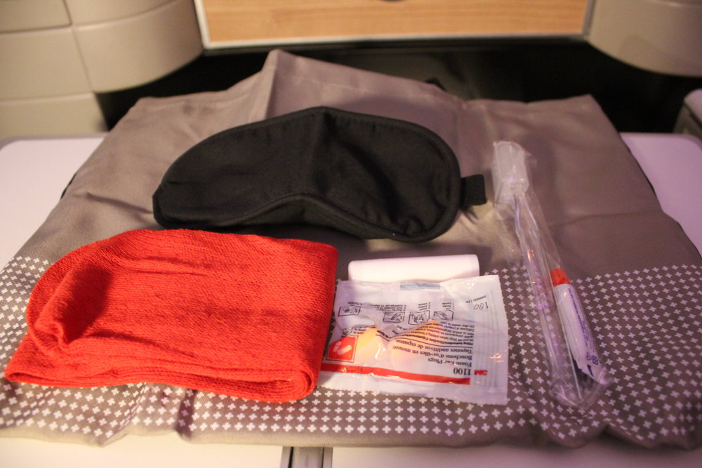 Swiss 777 business class – Amenity kit contents