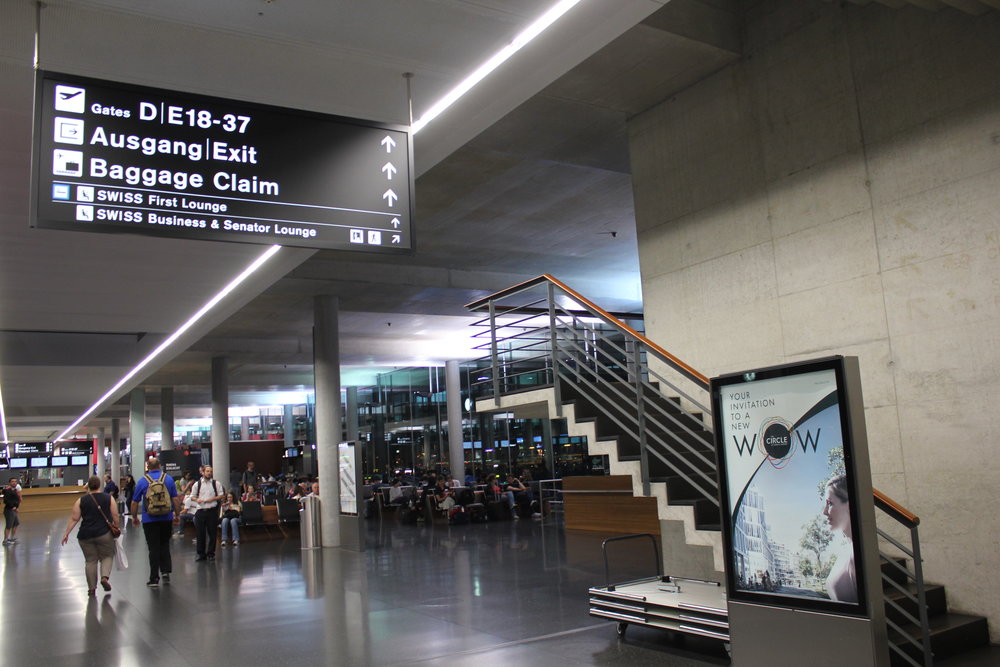 Swiss Senator and Business Lounges – Entrance