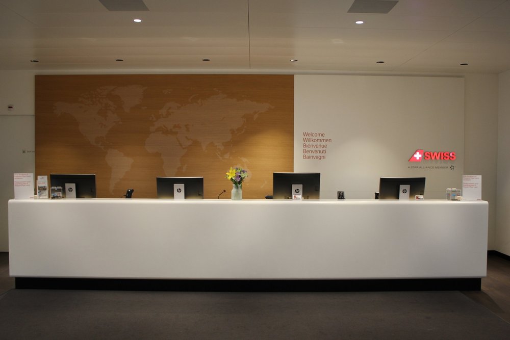 Swiss Senator Lounge Zurich – Front desk