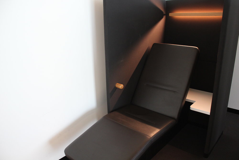 Swiss Senator Lounge Zurich – Reclining chair