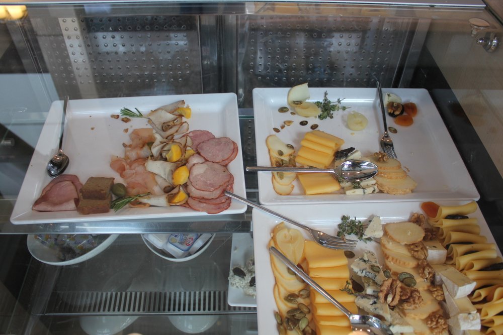 LOT Business Lounge Warsaw – Charcuterie