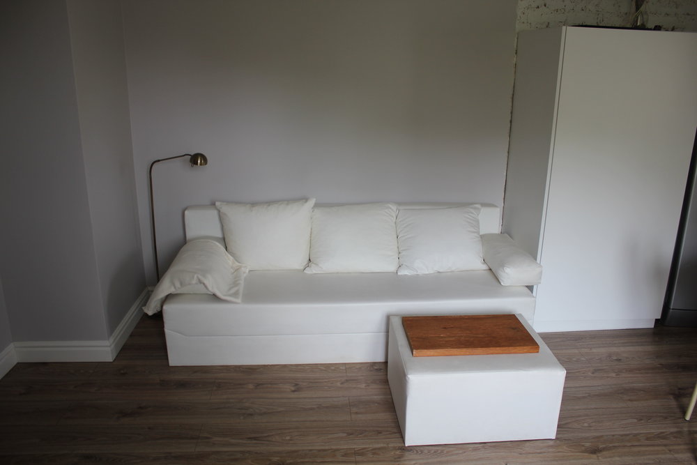 Apartament na Mariensztacie – Couch